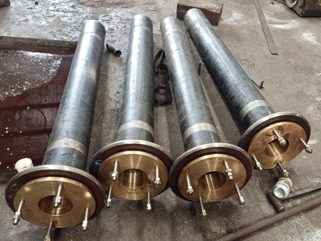 Fabrication of rudder trunk for tugboat